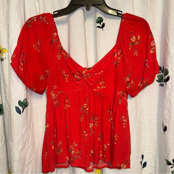 American Eagle Outfitters Tops - American Eagle Woman’s Coral Floral Blouse